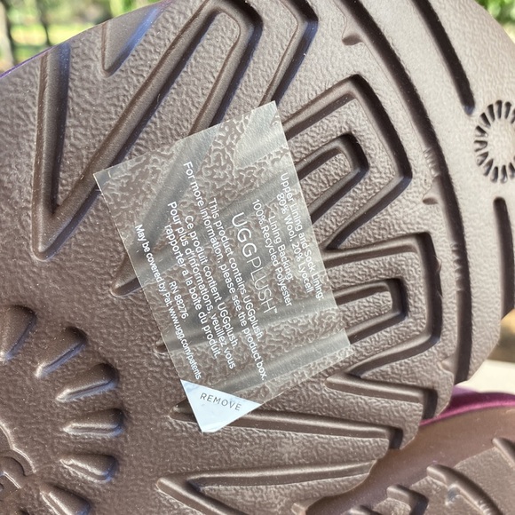 NEW UGG Classic Short Metallic Spots Boot - Picture 9 of 12